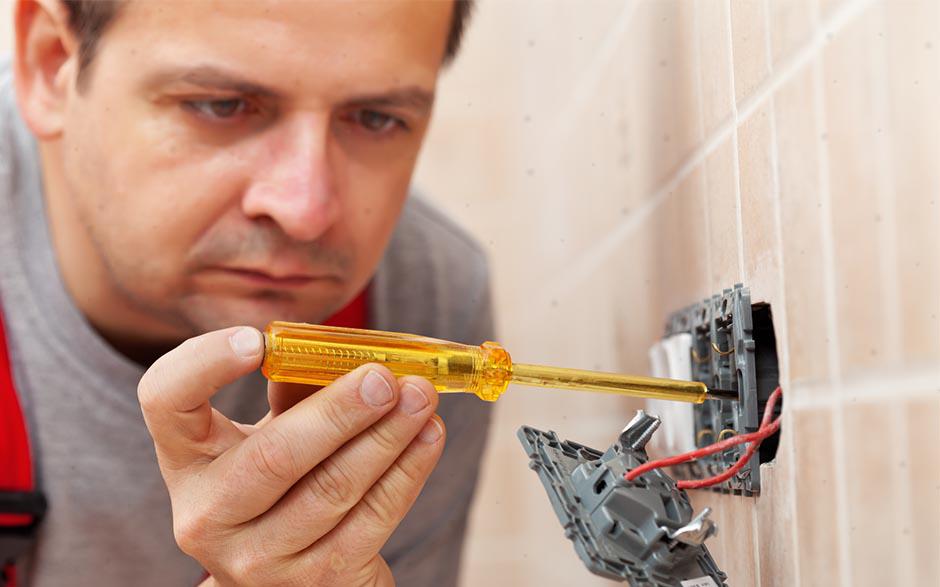 cherche électricien pas cher Paris 20