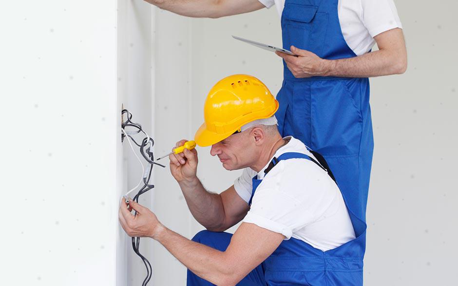 recherche électricien Paris 12
