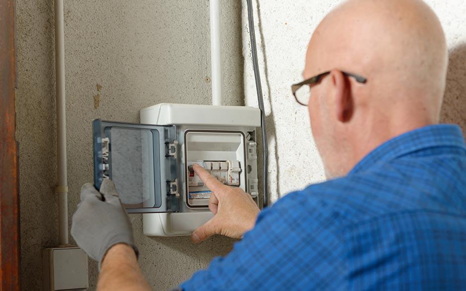 recherche travail électricien bâtiment Othis